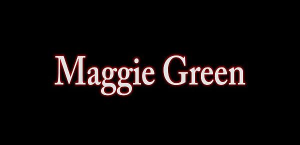  All Natural Busty Babe Maggie Green Fucks Hitachi!